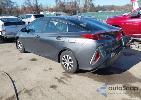 2021 Toyota Prius Prime Le из США, поврежденный, VIN JTDKAMFP0M3176097